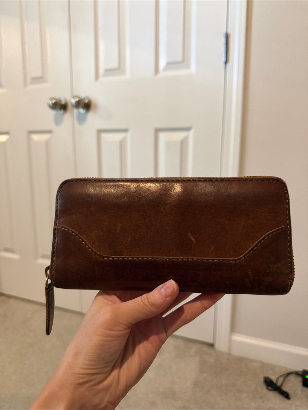 Frye Women’s Brown Leather Zip Wallet - Classic Leather